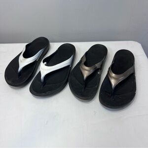 2 pairs OOFOs flip flops sandals white silver size 39 US 8